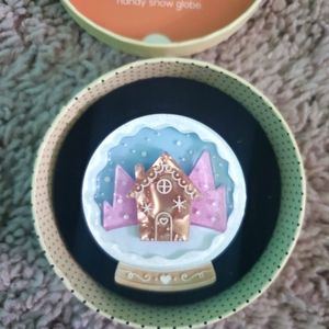 Erstwilder Seasons Greetings Brooch